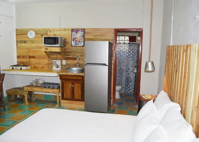 Casona Roja 2*