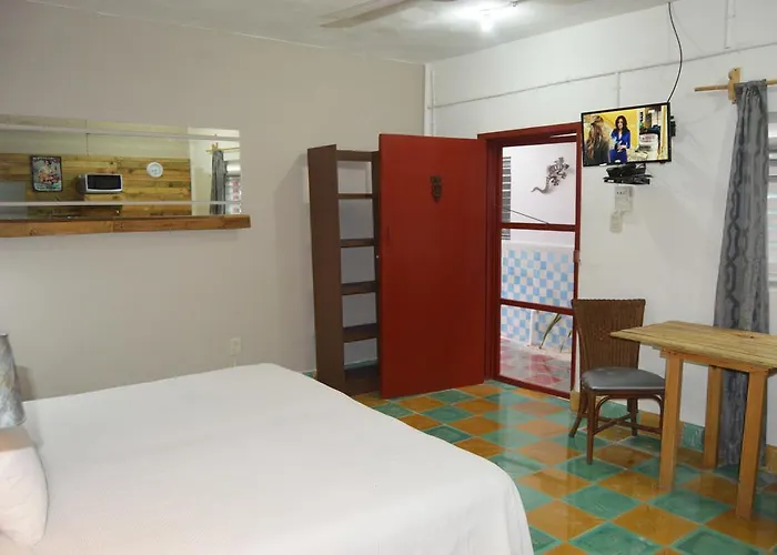 Casona Roja 2*